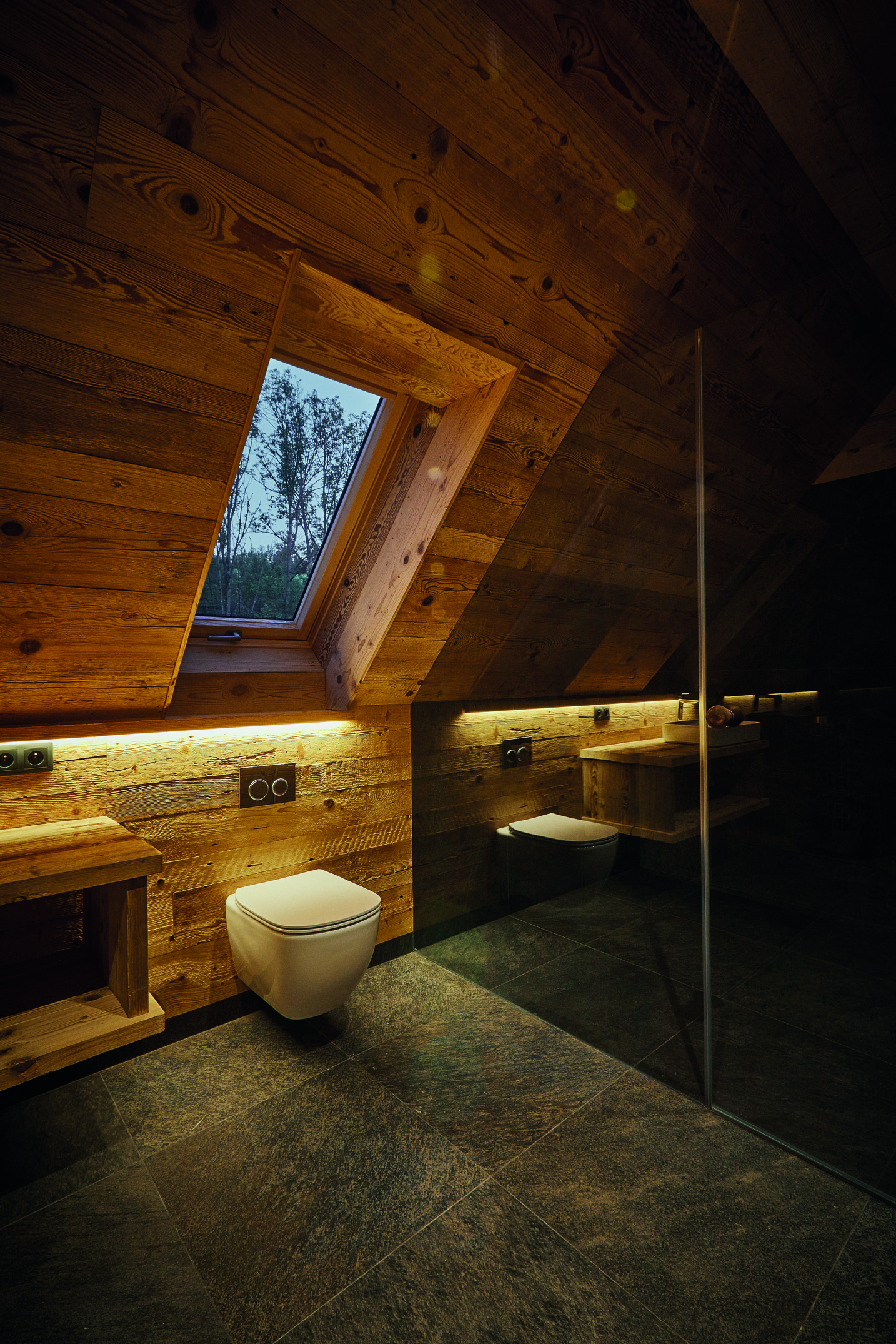 Roto Designo Schwingfenster R6 Holz-807283M Drinnen, Innenarchitektur, Dachboden, Fußboden, Bodenbeläge